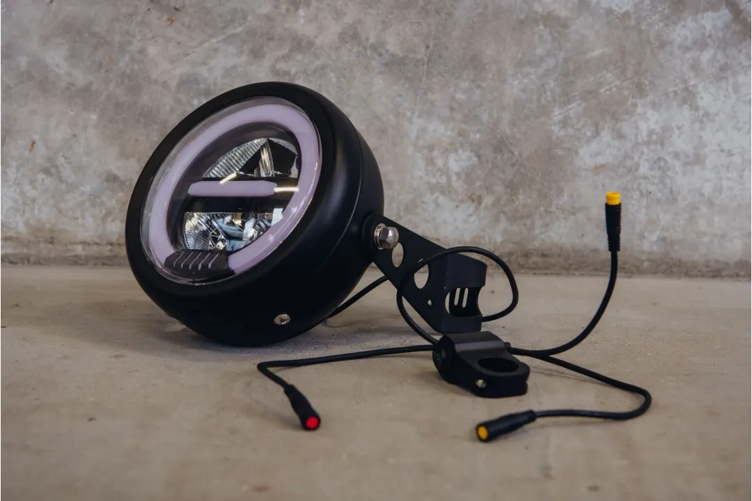Astonic LED-koplamp "retro" - 20211115 astonic 248 - AC00001